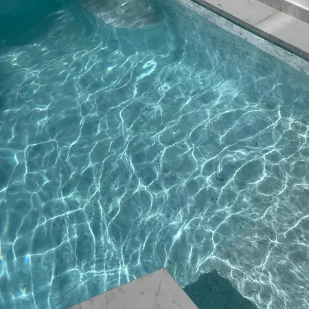 With Luxurious Pool 5 Mins Walk From The Beach Naxxar