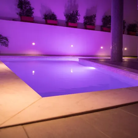 With Luxurious Pool 5 Mins Walk From The Beach