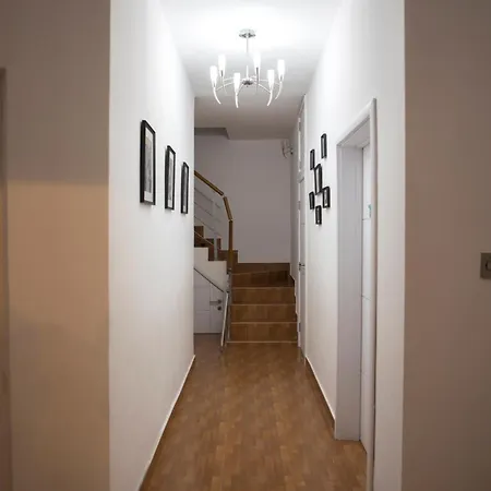 Apartment With Luxurious Pool 5 Mins Walk From The Beach Naxxar