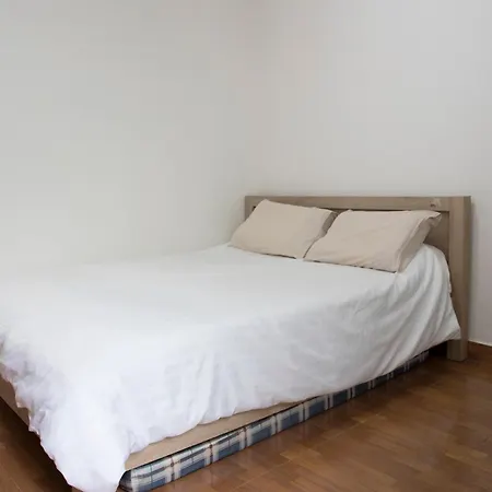 With Luxurious Pool 5 Mins Walk From The Beach *