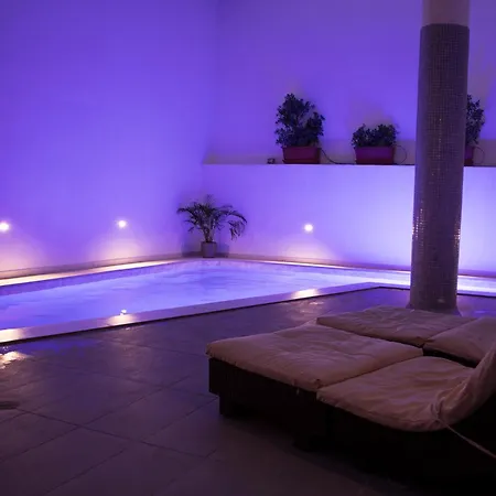 With Luxurious Pool 5 Mins Walk From The Beach