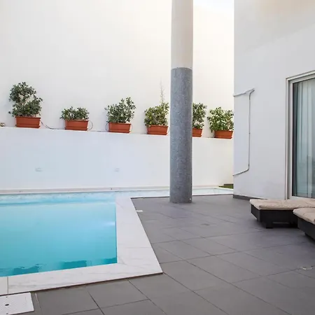 Apartment With Luxurious Pool 5 Mins Walk From The Beach Naxxar